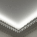 Detalhe de sanca de gesso com iluminação LED embutida